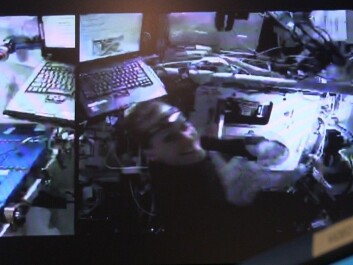 Here Kathleen Rubins can be seen opening up the door on a direct link from the space station. Both she and everyone else in the control room are very satisfied. The computer on Rubins’ left caused the login issue. (Photo: NASA/Lasse Biørnstad/forskning.no) Here Kathleen Rubins can be seen opening up the door on a direct link from the space station. Both she and everyone else in the control room are very satisfied. The computer on Rubins’ left caused the login issue. (Photo: NASA/Lasse Biørnstad/forskning.no)
