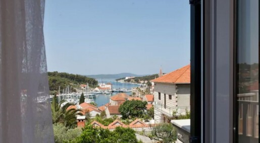 Pictures of hosts may be decisive in Airbnb bookings Pictures of hosts may be decisive in Airbnb bookings