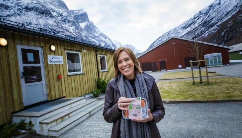 Caption: Åsa Maria O. Espmark, Senior Researher at Nofima in Norway, points out that organic salmon is not the same as wild salmon. (Photo: Terje Aamodt©Nofima)