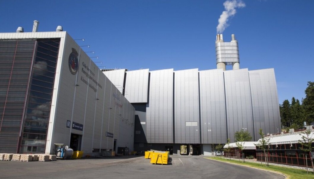 A waste incineration facility in Oslo has already tested carbon capture technology. But it will take time for these kinds of technologies to be widely adopted in Norway. According to the Norwegian news agency NTB, the Norwegian government has proposed waiting to make decisions on investments in carbon capture technology until the spring of 2019. But researchers say the world must already be well on its way with large-scale carbon capture as soon as 2030. (Photo: Berit Roald / NTB scanpix) A waste incineration facility in Oslo has already tested carbon capture technology. But it will take time for these kinds of technologies to be widely adopted in Norway. According to the Norwegian news agency NTB, the Norwegian government has proposed waiting to make decisions on investments in carbon capture technology until the spring of 2019. But researchers say the world must already be well on its way with large-scale carbon capture as soon as 2030. (Photo: Berit Roald / NTB scanpix)