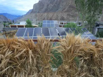 A solar power project in a village in Northern India. Like all countries, India’s emissions eventually need to go to zero or negative. But India could argue for a greater share of future emissions given their lower historical emissions. (Photo: Shutterstock) 