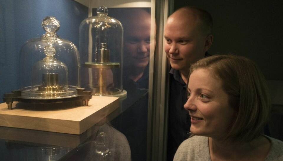 The Norwegian copy of the standard kilogram is locked in a glass case under two bell jars at the Norwegian Metrology Service in Kjeller, outside of Oslo. Pekka Neuvonen is a Norwegian participant in the international effort to shift the standard kilo away from a physical metal object to a measurement based on unchanging physical constants. Marit Ulset Nordsveen has studied measurement methods.