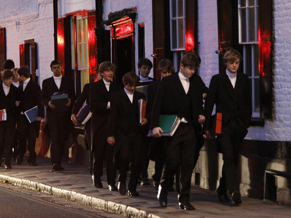Boys at Eton attend classes together, live together and spend their free time together. They develop a distinctive way of living, researchers say. (Photo: Eddie Keogh/Reuters/NTB Scanpix)