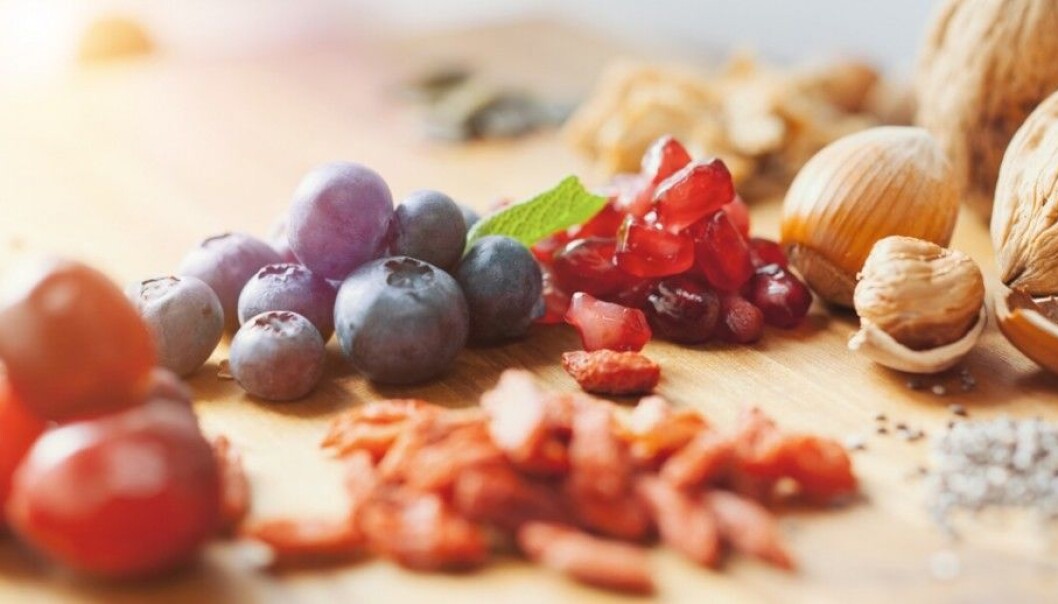 Goji berries are full of antioxidants, according to health blogs and weekly magazines. Chia seeds are tiny magic health bombs that are give us extra energy, others say. But researchers say super food is not worth the money. Instead, they say, we should eat a varied diet with lots of fruits and vegetables and not too much red or processed meat. (Photo: Alexander Kirch / Shutterstock / NTB scanpix) Goji berries are full of antioxidants, according to health blogs and weekly magazines. Chia seeds are tiny magic health bombs that are give us extra energy, others say. But researchers say super food is not worth the money. Instead, they say, we should eat a varied diet with lots of fruits and vegetables and not too much red or processed meat. (Photo: Alexander Kirch / Shutterstock / NTB scanpix)