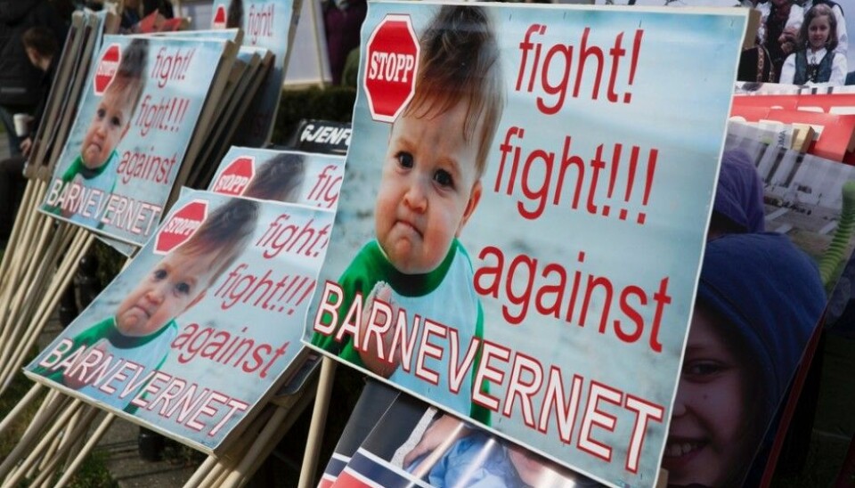 Protesters demonstrated against the Norwegian Child Welfare Service (Barnevernet) outside the Norwegian Parliament in 2016. Now researchers are studyingf how the child welfare service justified its decision to remove a family's newborn child. (Photo: Ole Berg-Rusten / NTB Scanpix)