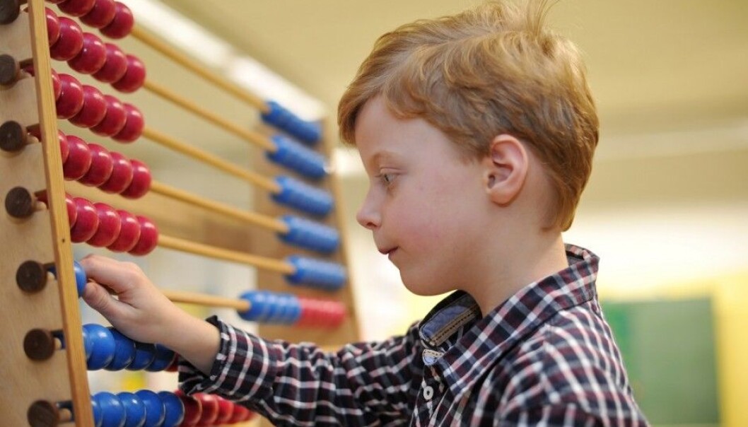 Many people of all ages struggle with numbers and maths. A study of Norwegian first-graders shows that offering struggling students extra help is effective, but that this effort has to be maintained for benefits to accrue over the long run. (Illustration photo: Frank May / NTB scanpix) Many people of all ages struggle with numbers and maths. A study of Norwegian first-graders shows that offering struggling students extra help is effective, but that this effort has to be maintained for benefits to accrue over the long run. (Illustration photo: Frank May / NTB scanpix)