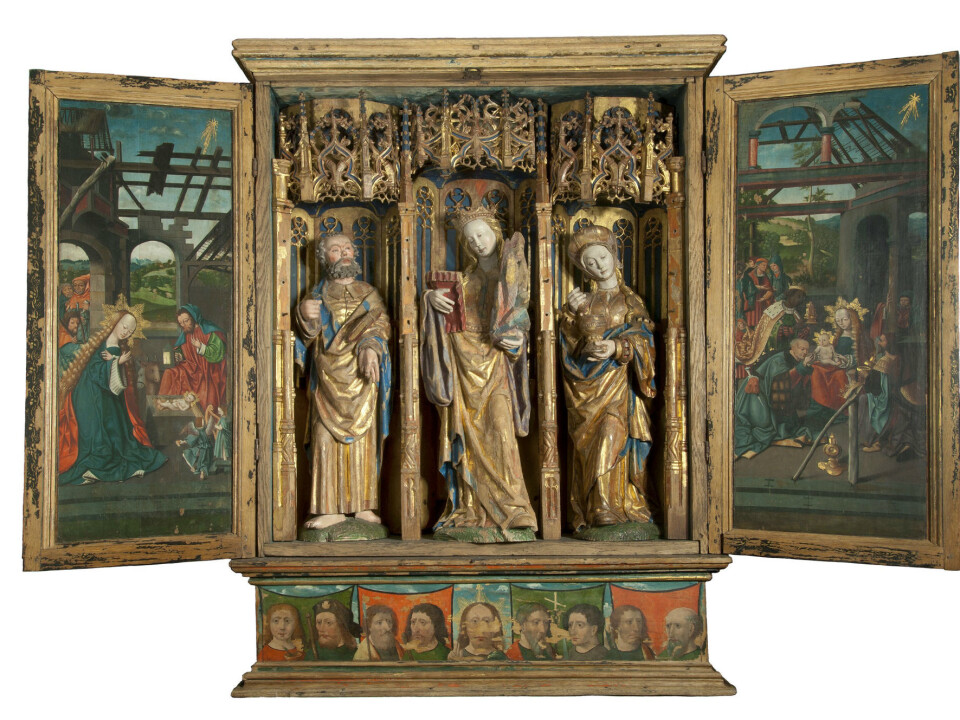This altarpiece from Austevoll Church is one of the pieces that Kausland believes was made in the Netherlands. What indicates that the piece was made in northern Netherlands are the techniques used in its construction, gilding, sculptures, as well as in the paintings. (Photo: Svein Skare, Bergen Historiske museum, Universitetet i Bergen.)