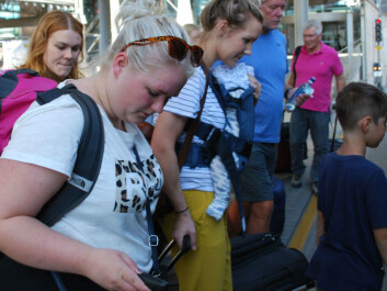 Many people were on their way to Oslo’s Gardermoen airport on a recent Sunday morning, in the middle of the country’s traditional summer holidays. Kamilla, Silje and Iselin are ready to board the airport train. (Photo: Marte Dæhlen, forskning.no)
Many people were on their way to Oslo’s Gardermoen airport on a recent Sunday morning, in the middle of the country’s traditional summer holidays. Kamilla, Silje and Iselin are ready to board the airport train. (Photo: Marte Dæhlen, forskning.no)