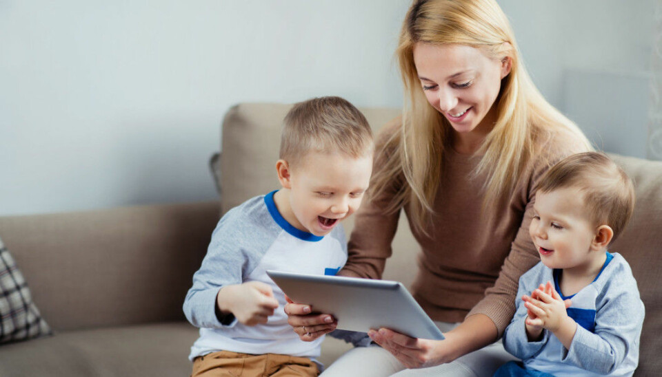 Two-year-olds benefit from playing games on tablets