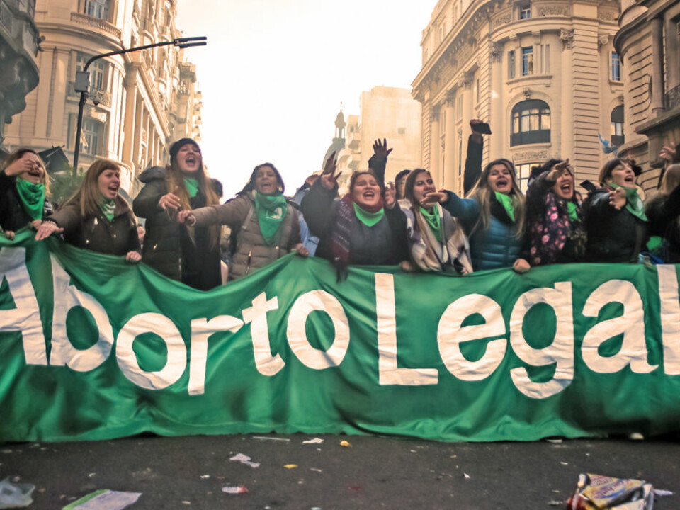 The green scarf, or handkerchief, has become the symbol of the battle for the legalisation of elective abortion in Argentina. (Photo: Cobertura Colectiva/Emergentes/Flickr.com)