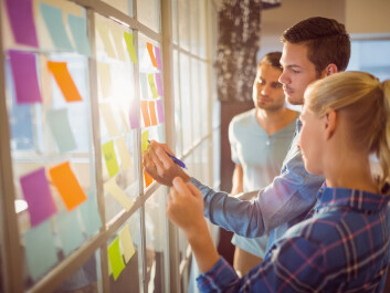 Studies show that team members often experience a social pressure to conform to the group majority, which can stifle creative ideas. (Photo: Shutterstock)
Studies show that team members often experience a social pressure to conform to the group majority, which can stifle creative ideas. (Photo: Shutterstock)