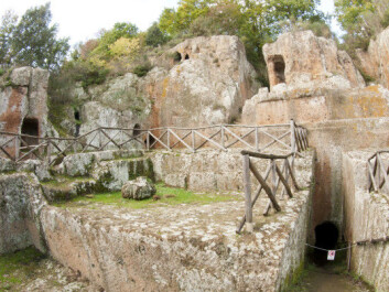 Etruscans were once a powerful civilisation in what is today Tuscany, Umbria, and Lazio. They are known for having left a number of cities of the dead, or necropoleis. In some places the tombs have painted pictures on the walls. (Photo: NTB / scanpix) Etruscans were once a powerful civilisation in what is today Tuscany, Umbria, and Lazio. They are known for having left a number of cities of the dead, or necropoleis. In some places the tombs have painted pictures on the walls. (Photo: NTB / scanpix)