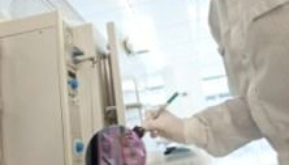 This is what the raw material of the sensor looks like; engineer Sara Rund Herum in action. (Photo: SINTEF)