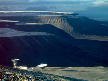 Several large antennas are required to register a radio echo simultaneously to measure the speed and direction of the electrically charged particles in the ionosphere high above us. This is the antenna station at Longyearbyen on Svalbard. (Photo: Ingemar Wolf, EISCAT) Several large antennas are required to register a radio echo simultaneously to measure the speed and direction of the electrically charged particles in the ionosphere high above us. This is the antenna station at Longyearbyen on Svalbard. (Photo: Ingemar Wolf, EISCAT)