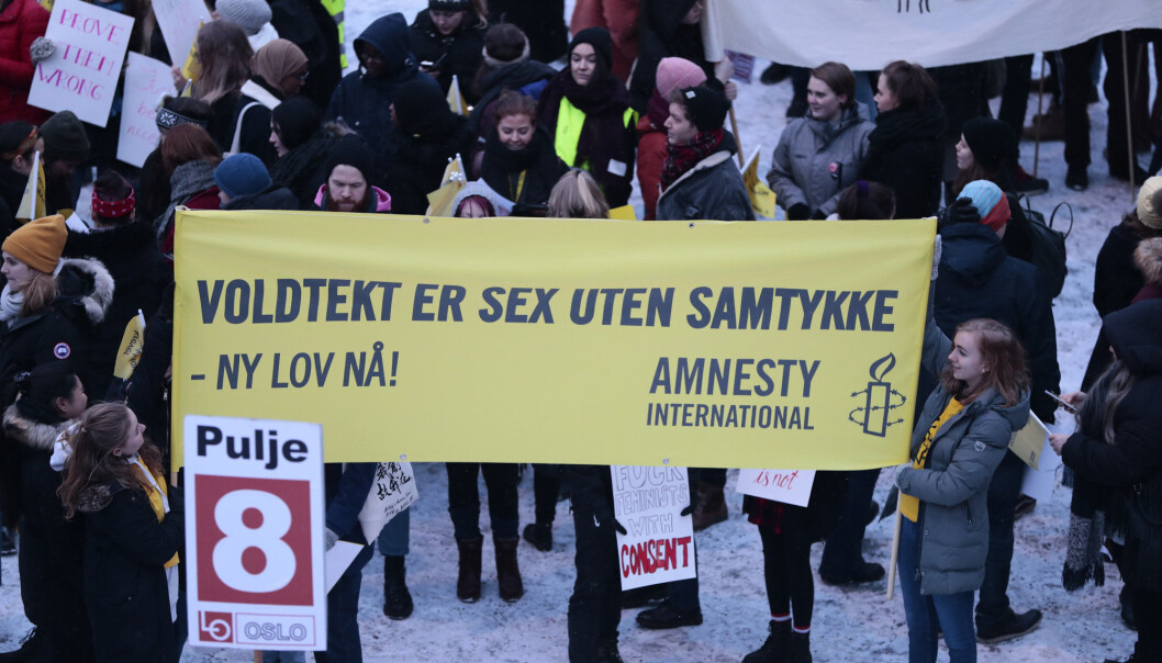 The Istanbul Convention of the Council of Europe, The United Nations Committee on the Elimination of Discrimination against Women (CEDAW) and Amnesty believe that Norway needs to adopt a consent clause in the rape legislation. Photo depicts celebration of Women's Day on 8 March 2018 at Youngstorget in Oslo. (Photo: Lise Åserud / NTB Scanpix) The Istanbul Convention of the Council of Europe, The United Nations Committee on the Elimination of Discrimination against Women (CEDAW) and Amnesty believe that Norway needs to adopt a consent clause in the rape legislation. Photo depicts celebration of Women's Day on 8 March 2018 at Youngstorget in Oslo. (Photo: Lise Åserud / NTB Scanpix)
