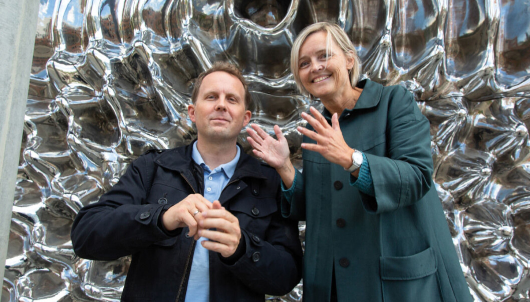 SOUND THE ALARM ON TIME: “New statistical methods should make it possible to sound the alarm BEFORE faults on large ships happen”, say Morten Stakkeland and Ingrid Glad. (Photo: Yngve Vogt) SOUND THE ALARM ON TIME: “New statistical methods should make it possible to sound the alarm BEFORE faults on large ships happen”, say Morten Stakkeland and Ingrid Glad. (Photo: Yngve Vogt)