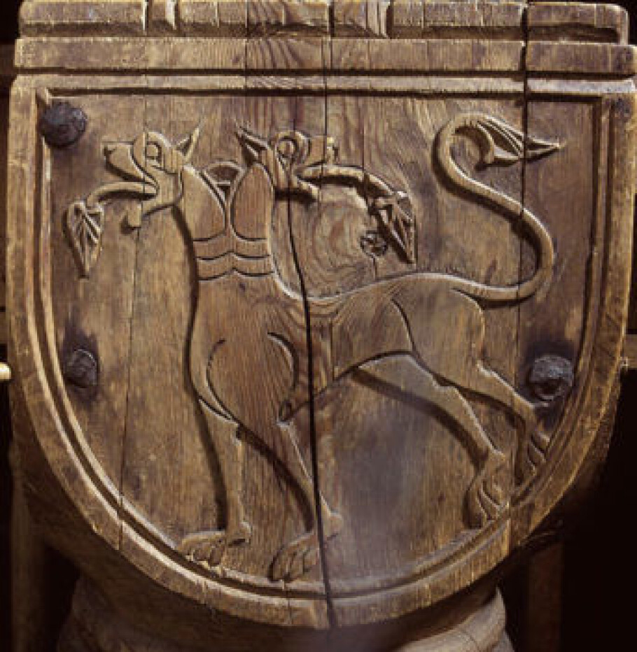 The dragon is one of the central motifs on the capitals inside the church. (Photo: Birger Lindstad)