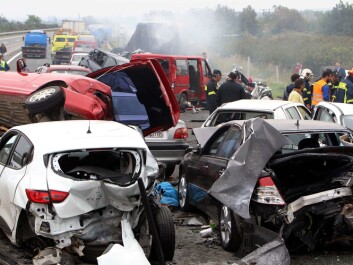 Four people were killed and 14 injured in this accident involving 40 cars on a highway in northern Greece. (Photo: Sakis Mitrolidis / AFP / NTB scanpix) Four people were killed and 14 injured in this accident involving 40 cars on a highway in northern Greece. (Photo: Sakis Mitrolidis / AFP / NTB scanpix)