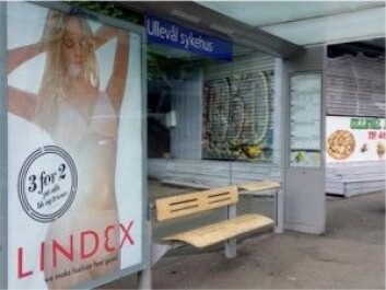 Emma Arnold problematises advertisements that objectify women. This is an example of what she calls ‘aesthetic antagonism’ between advertisement and graffiti in the public urban space. The photo is from Ullevål in Oslo. (Photo: Emma Arnold) Emma Arnold problematises advertisements that objectify women. This is an example of what she calls ‘aesthetic antagonism’ between advertisement and graffiti in the public urban space. The photo is from Ullevål in Oslo. (Photo: Emma Arnold)