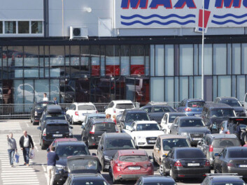 Today, purchases at Systembolaget are an integral part of many Norwegians’ visits to Sweden to purchase cheap alcohol and food, such as meat. The photo shows the parking lot in Strømstad earlier this year, during the long Easter holiday. (Photo: Terje Bendiksby / NTB scanpix) Today, purchases at Systembolaget are an integral part of many Norwegians’ visits to Sweden to purchase cheap alcohol and food, such as meat. The photo shows the parking lot in Strømstad earlier this year, during the long Easter holiday. (Photo: Terje Bendiksby / NTB scanpix)