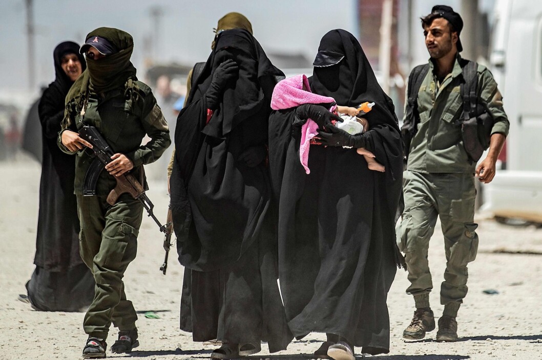 “To many women, idealism and a strong desire to help Muslims in Syria were the main reasons for leaving Europe,” says Brynjar Lia, who has reviewed the existent research on women who have left Europe to join the Islamic State of Iraq and Syria (ISIS). (Photo: Delil Souleiman, AFP/NTB Scanpix) “To many women, idealism and a strong desire to help Muslims in Syria were the main reasons for leaving Europe,” says Brynjar Lia, who has reviewed the existent research on women who have left Europe to join the Islamic State of Iraq and Syria (ISIS). (Photo: Delil Souleiman, AFP/NTB Scanpix)
