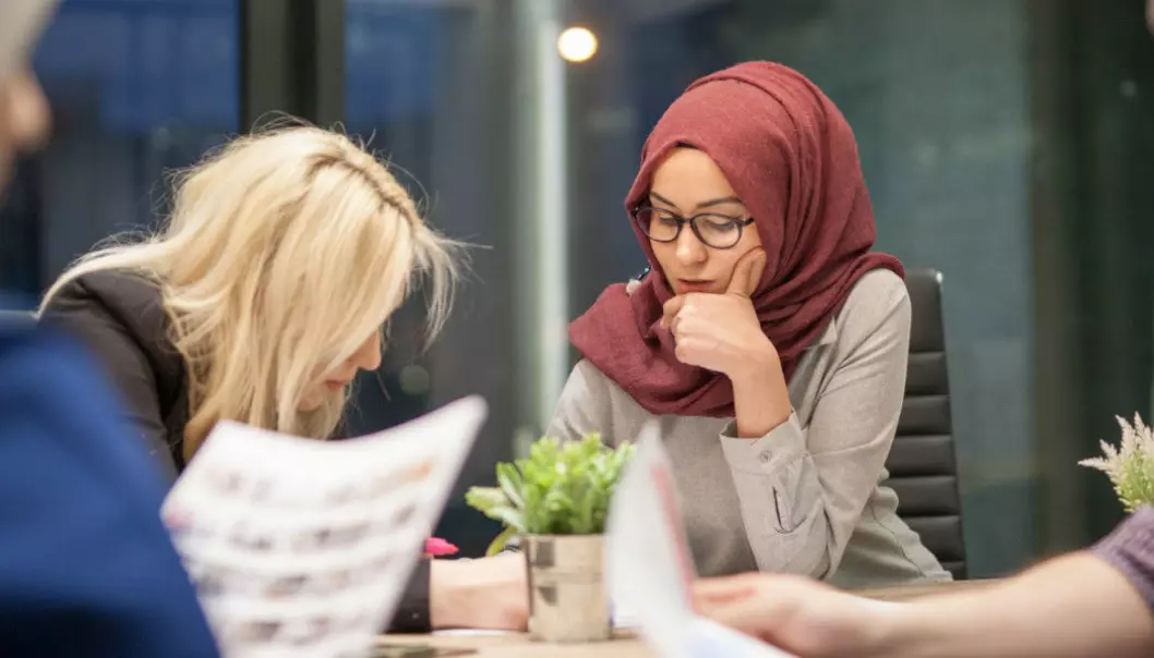 Thirty-five per cent of Muslim immigrants say they did not get a job they were qualified for because of their immigrant background. Twenty-five per cent of immigrants from twelve other countries had similar experiences. (Photo: Shutterstock / NTB scanpix)