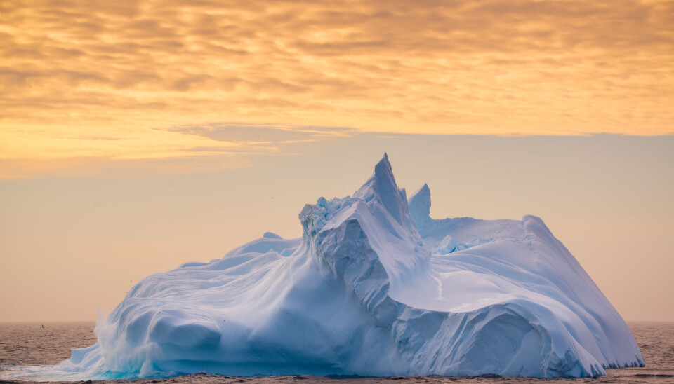 Ice mountains can take many shapes, such as this 'meringue' outside Antarctica. (Foto: Andreas Wolden / Havforskningsinstituttet)