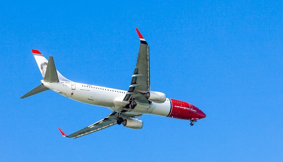 More and more people are choosing not to fly, or are cutting back on plane travel because of the huge carbon footprint from airplanes. But what if it was possible to fly without shame? (Photo: Colourbox)