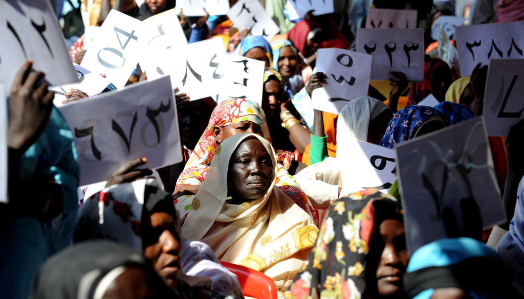 Women’s involvement in peace negotiations is necessary to overcome historical injustices where women have been systematically excluded from decision-making and political power, writes Dawn Walsh. Sudanese partake in a citizen hearings in Musfa, Blue Nile State about the 2005 Comprehensive Peace Agreement (Photo: UN Photo/Tim McKulka, CC BY-NC-ND 2.0) Women’s involvement in peace negotiations is necessary to overcome historical injustices where women have been systematically excluded from decision-making and political power, writes Dawn Walsh. Sudanese partake in a citizen hearings in Musfa, Blue Nile State about the 2005 Comprehensive Peace Agreement (Photo: UN Photo/Tim McKulka, CC BY-NC-ND 2.0)
