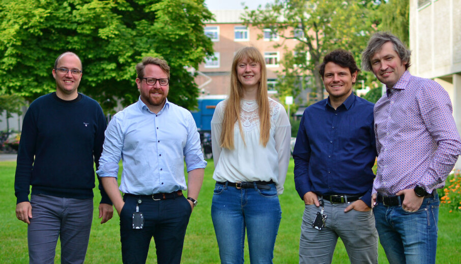 The Heat to Hydrogen team: From left: Frode Seland, Kristian Etienne Einarsrud, Kjersti Wergeland Krakhella, Robert Bock and Odne Stokke Burheim. (Photo: Lars Robert Bang/NTNU)
