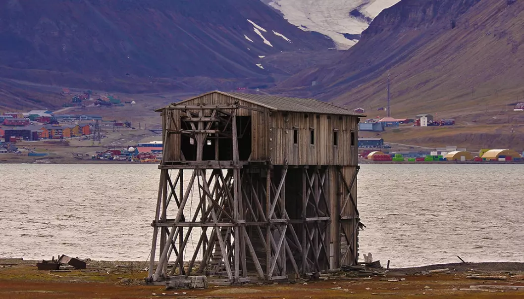 The old coal cableway centre at Hiorthamn, Svalbard. (Photo: A.C. Flyen, NIKU)