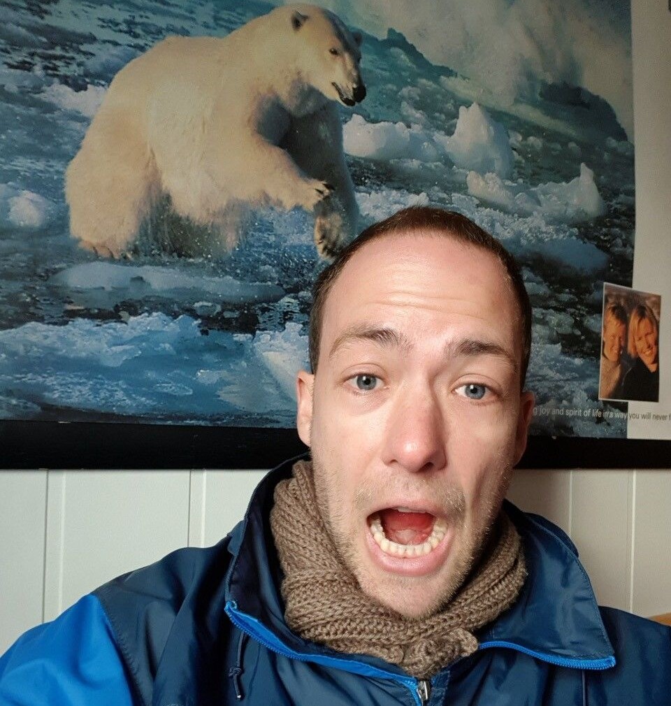Nicholas Szapiro is an Arctic weather researcher at The Norwegian Meteorological Institute. He is currently onboard FF Kronprins Haakon on a cruise around Svalbard.