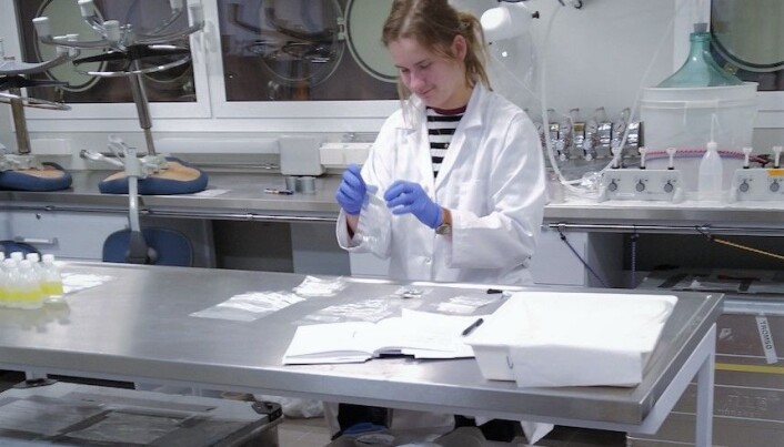 Kristine Cerbule processes water samples in the laboratory on board RV Kronprins Haakon late at night. Kristine Cerbule processes water samples in the laboratory on board RV Kronprins Haakon late at night.