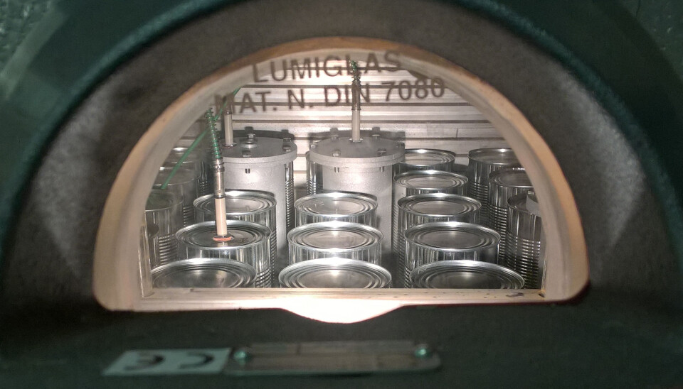 The prototypes were tested in an autoclave together with regular cans.