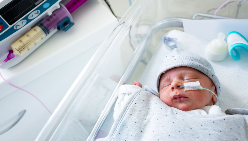 Newborns whose mother is unable to breastfeed them, can receive donor milk by a feeding tube.