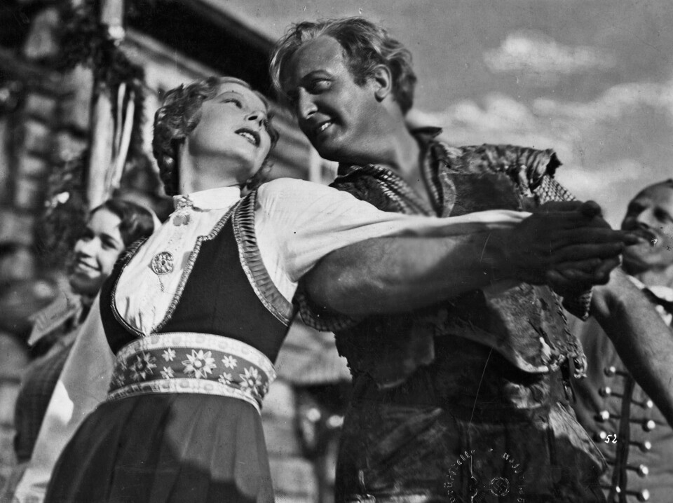 Peer Gynt dances a turn with Ingrid (Ellen Frank) at Hægstad farm in the 1934 film version of Ibsen's piece. Nazi propaganda cultivated blonde Norwegians and Norwegian nature as ideals. German actor Hans Albers was popular. He himself had a Jewish lover.