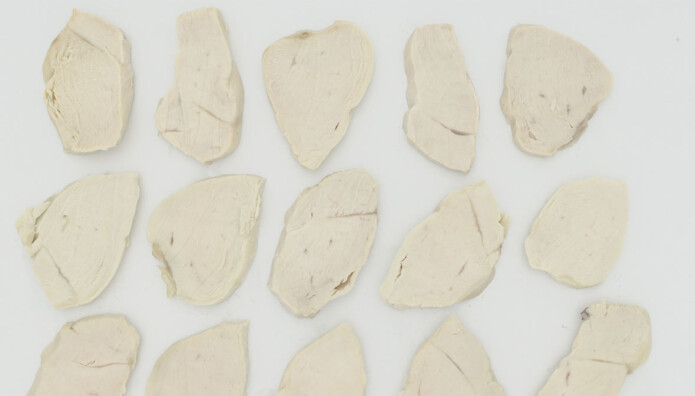 There was no noticeable colour difference between the chicken samples involved in the trial. There was no noticeable colour difference between the chicken samples involved in the trial.