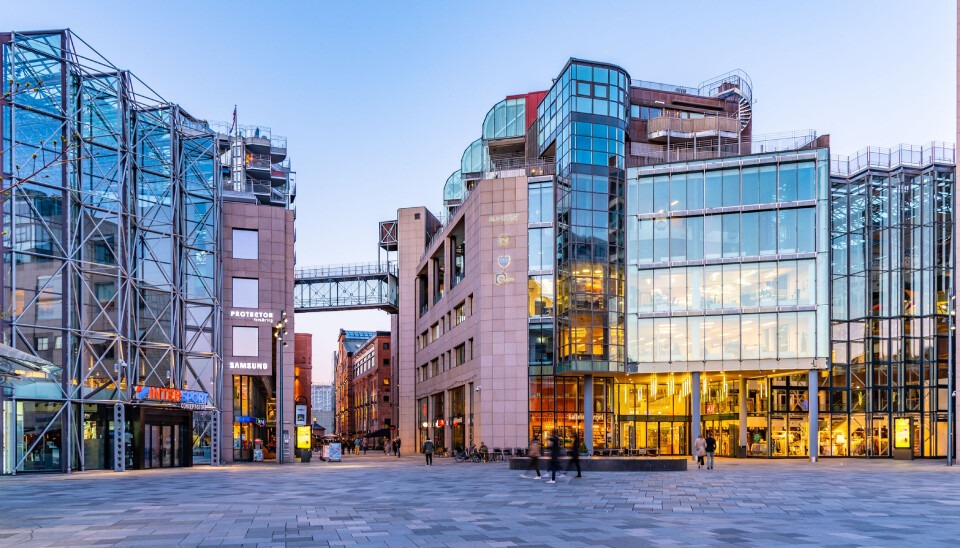 Bryggetorget square in the Norwegian capital Oslo is one of the places used as an example of a contemporary urban space in the study. The buildings are asymmetrical, lack ornamentation, and are made from materials such as glass, steel and concrete.
