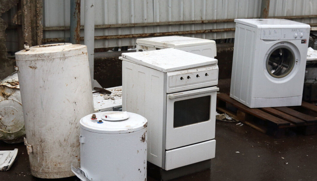 Washing machines and other white goods should be made so that they can be repaired. This kind of measure allows both consumers and businesses to contribute to the shift to greener technologies, one researcher argues. Washing machines and other white goods should be made so that they can be repaired. This kind of measure allows both consumers and businesses to contribute to the shift to greener technologies, one researcher argues.