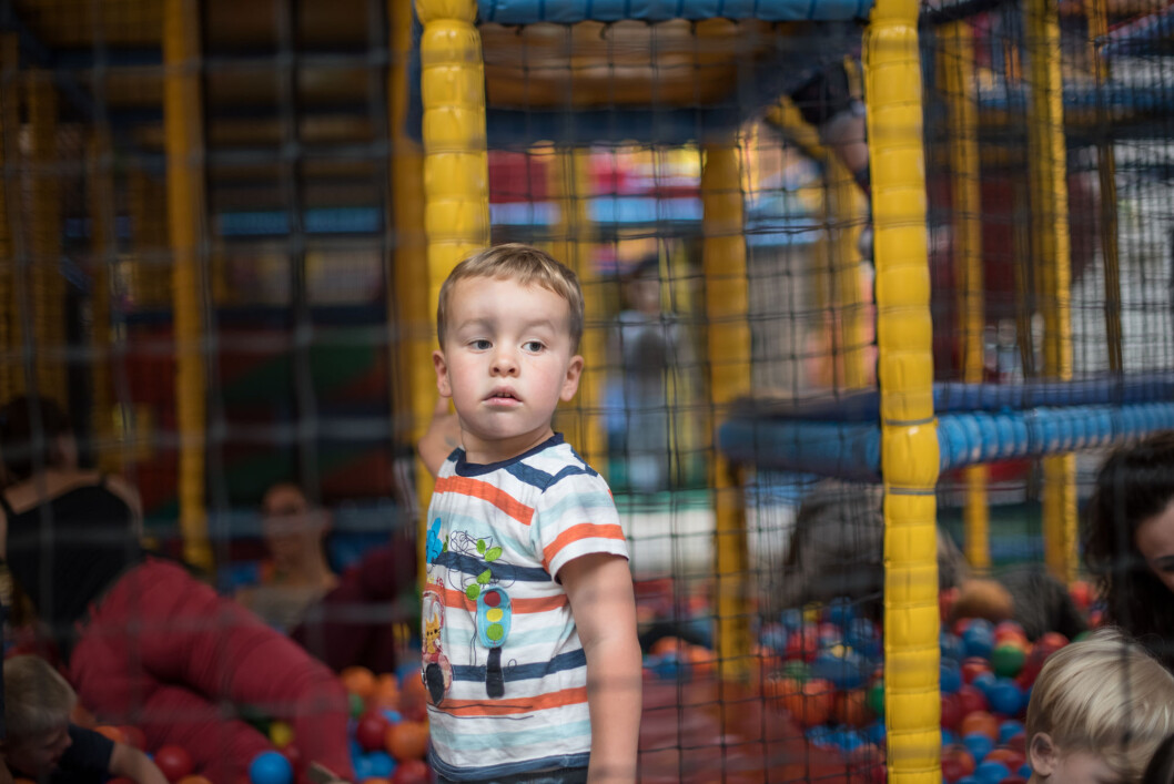Plastic materials in indoor activity centres have not been adequately evaluated for their flammability and how quickly a fire could spread. Plastic can burn in different ways, but many plastic materials burn well and quickly, says a researcher. Plastic materials in indoor activity centres have not been adequately evaluated for their flammability and how quickly a fire could spread. Plastic can burn in different ways, but many plastic materials burn well and quickly, says a researcher.