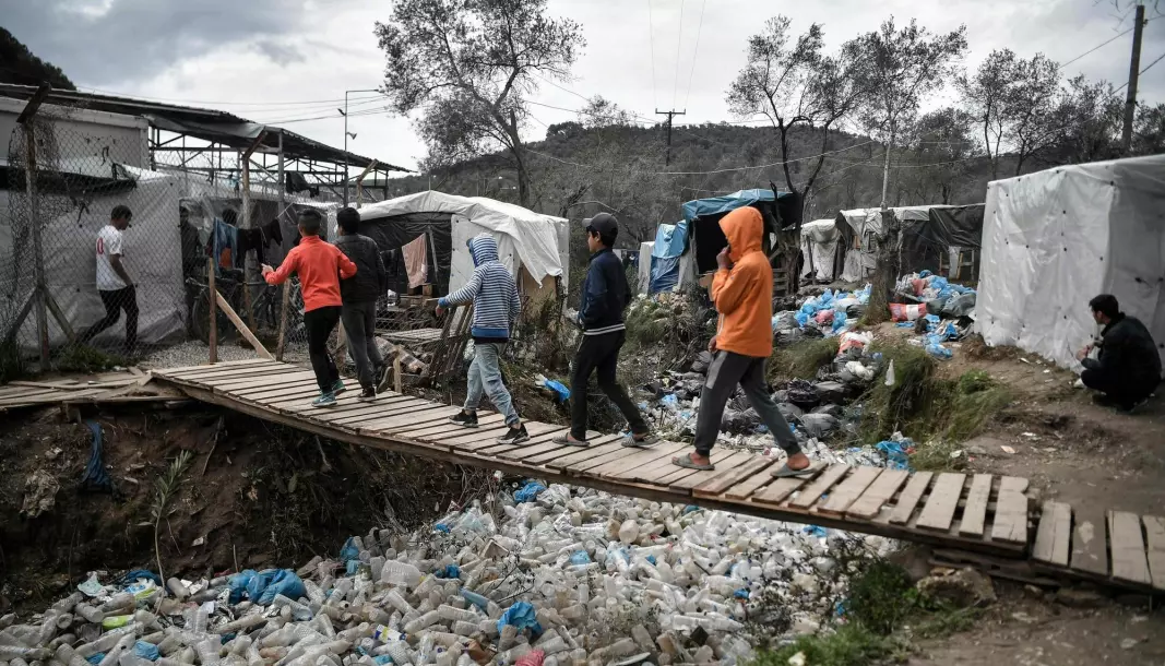 Norwegian researchers are greatly concerned about what will happen to people in refugee camps when the corona virus announces its arrival. This photo is taken in the Greek refugee camp Moria in Lesbos.