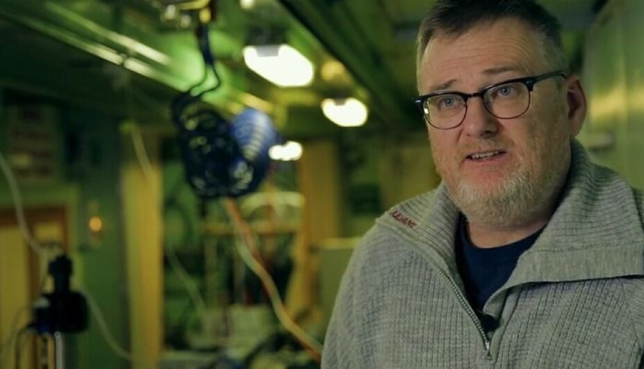 “About 50 percent of the oxygen that we breathe is from these microscopic algae in the world’s oceans. Without those key groups there would be no life. Simple as that,” says NTNU biologist Geir Johnsen in the new movie, “Into the Dark.”