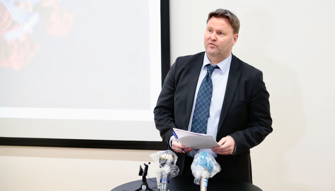 We may need to take extra measures for people belonging to different risk groups, the Norwegian Directorate of Health’s Acting Assistant Health Director Espen Rostrup Nakstad said. The picture is from a press conference on the coronavirus that was held on Saturday 21 March. We may need to take extra measures for people belonging to different risk groups, the Norwegian Directorate of Health’s Acting Assistant Health Director Espen Rostrup Nakstad said. The picture is from a press conference on the coronavirus that was held on Saturday 21 March.