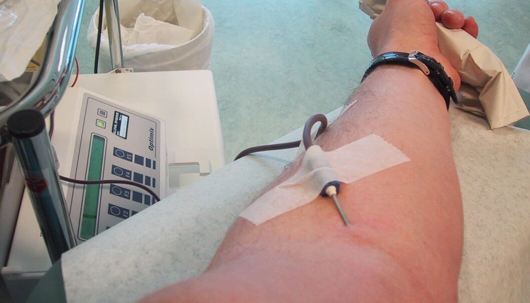 During the Spanish flu outbreak of 1918, blood from people who had recovered was given to sick patients. Researchers at Ullevål University Hospital in Oslo will now work with blood banks around the country to try the same thing. If the treatment works, it can be started in no time. During the Spanish flu outbreak of 1918, blood from people who had recovered was given to sick patients. Researchers at Ullevål University Hospital in Oslo will now work with blood banks around the country to try the same thing. If the treatment works, it can be started in no time.