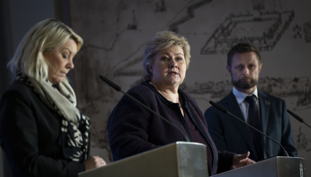 Monica Mæland, Minister of Justics and Public Security, Prime Minister Erna Solberg and Minister of Health, Bent Høie during a coronavirus press conference. The Norwegian people support the government's decision to carry on with strict measures to stop the virus from spreading. Monica Mæland, Minister of Justics and Public Security, Prime Minister Erna Solberg and Minister of Health, Bent Høie during a coronavirus press conference. The Norwegian people support the government's decision to carry on with strict measures to stop the virus from spreading.