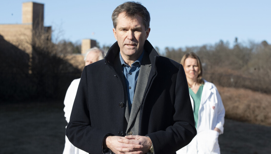 John-Arne Røttingen is the Chief Executive of the Research Council of Norway and has been given the task of coordinating the megatrial SOLIDARITY for WHO. He believes the first results of the drugtesting showing an effect or not may be available in 3-4 months time. John-Arne Røttingen is the Chief Executive of the Research Council of Norway and has been given the task of coordinating the megatrial SOLIDARITY for WHO. He believes the first results of the drugtesting showing an effect or not may be available in 3-4 months time.
