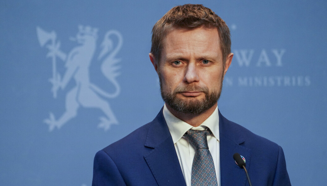 Norway's Minister of Health, Bent Høie, announced today at a press conferene at 16:00 that Norway is in control of the coronavirus epidemic. He also warned however that it wouldn't take much for Norway to lose that control, and that this good news is no reason to ease up on the strict corona measures in Norway. Norway's Minister of Health, Bent Høie, announced today at a press conferene at 16:00 that Norway is in control of the coronavirus epidemic. He also warned however that it wouldn't take much for Norway to lose that control, and that this good news is no reason to ease up on the strict corona measures in Norway.