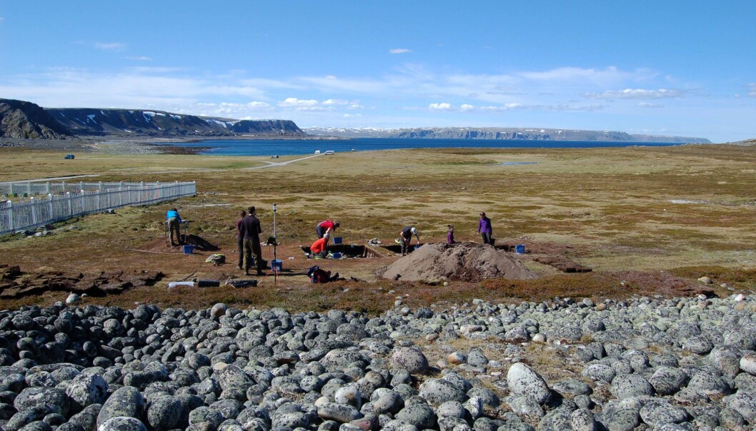 The excavation and the view towards the west in Varanger. During the settlement, the shoreline was approximately 10 meters below the edge of the excavation. The land has risen a lot since the settlement was in use, some 12 meters. The excavation and the view towards the west in Varanger. During the settlement, the shoreline was approximately 10 meters below the edge of the excavation. The land has risen a lot since the settlement was in use, some 12 meters.