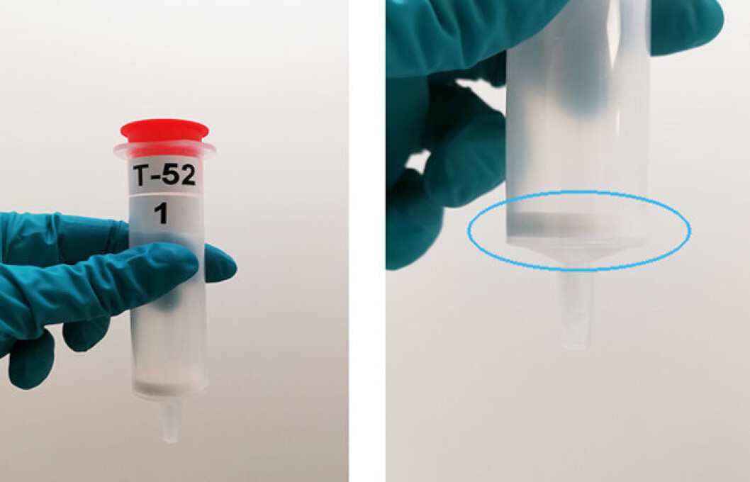 This is a sorbent cartridge used in air samplers. The thin white layer, marked with a blue circle on the picture to the right, is the ABN sorbent. When air is pumped through the cartridge, siloxanes and other airborne chemicals are trapped in the sorbent material. This is a sorbent cartridge used in air samplers. The thin white layer, marked with a blue circle on the picture to the right, is the ABN sorbent. When air is pumped through the cartridge, siloxanes and other airborne chemicals are trapped in the sorbent material.
