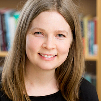 Hanna Vangen is interested in knowing more about the adult children who help care for their aging parents. Who are they? What are the consequences for them? Hanna Vangen is interested in knowing more about the adult children who help care for their aging parents. Who are they? What are the consequences for them?